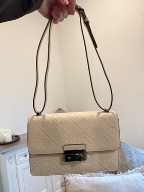 Tory Burch T Monogram Pebbled Shoudler Bag